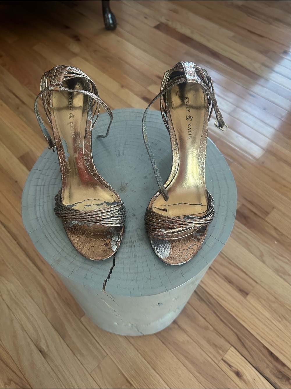 Kendall & Kylie Metallic Bronze Snake-Textured Ankle Strap Heels. Size 7